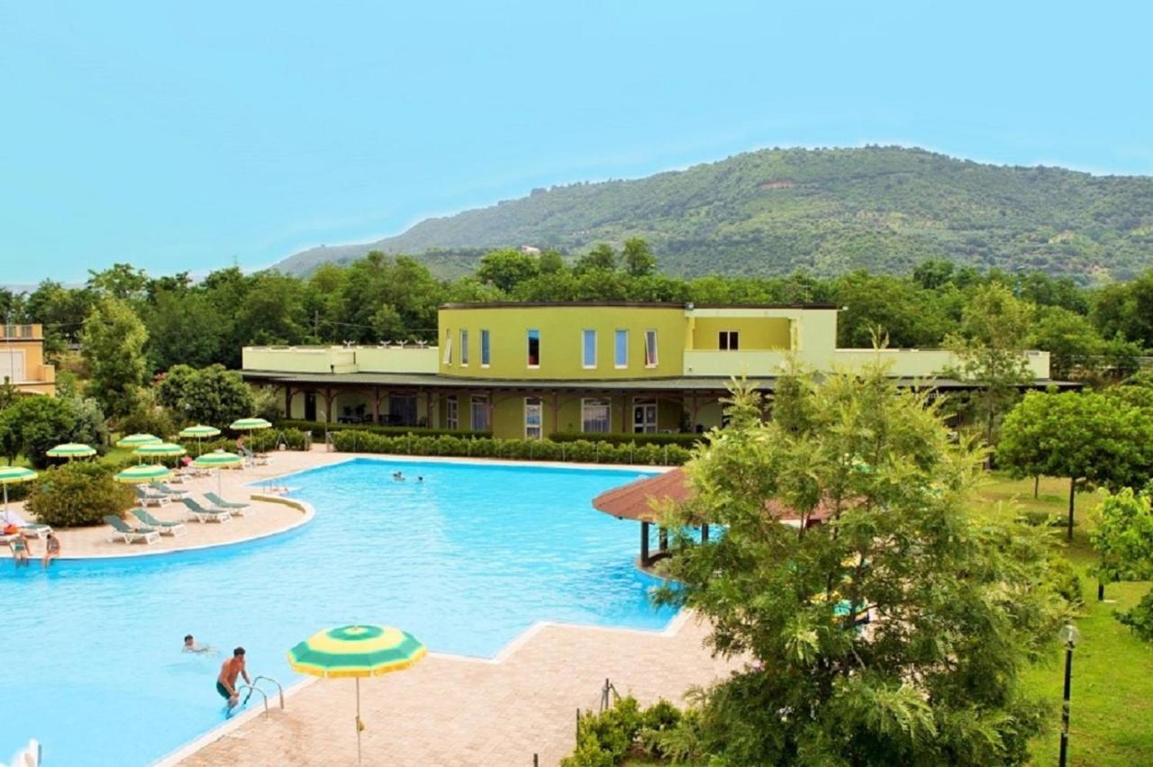 Pizzo Beach Club Appartement Buitenkant foto